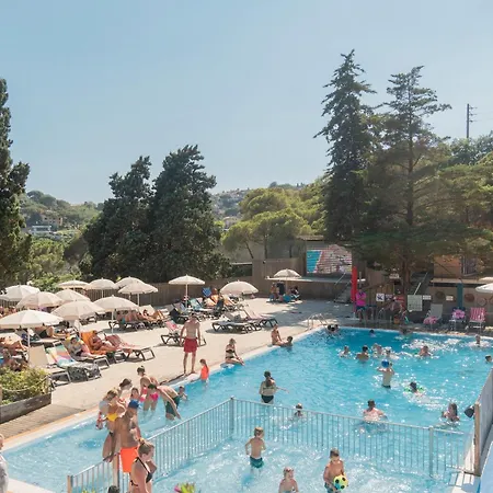 Campsite Happy Camp Mobile Homes In Senia Cala Canyelles