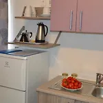 Happy Camp Mobile Homes In Senia Cala Canyelles אתר קמפינג