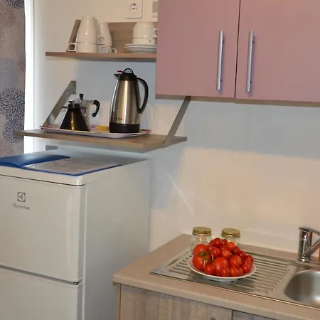 Happy Camp Mobile Homes In Sènia Cala Canyelles Camping