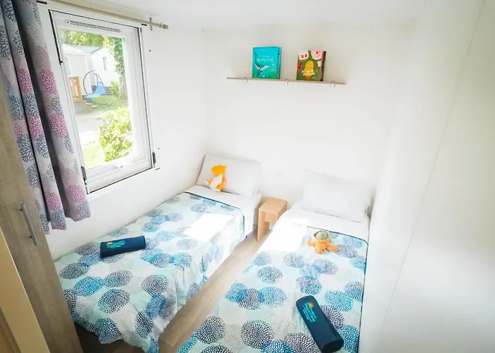 Happy Camp Mobile Homes In Senia Cala Canyelles مكان تخييم *