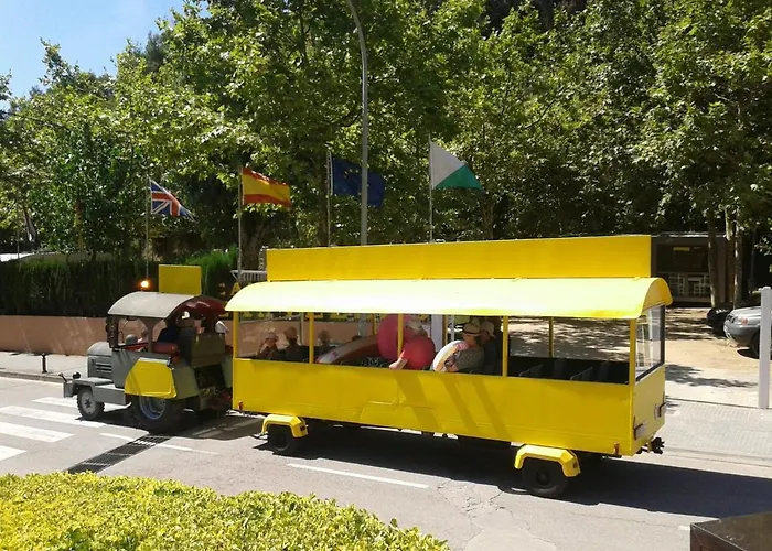 Happy Camp Mobile Homes In Senia Cala Canyelles مكان تخييم *