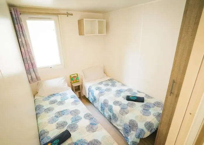 Happy Camp Mobile Homes In Senia Cala Canyelles *